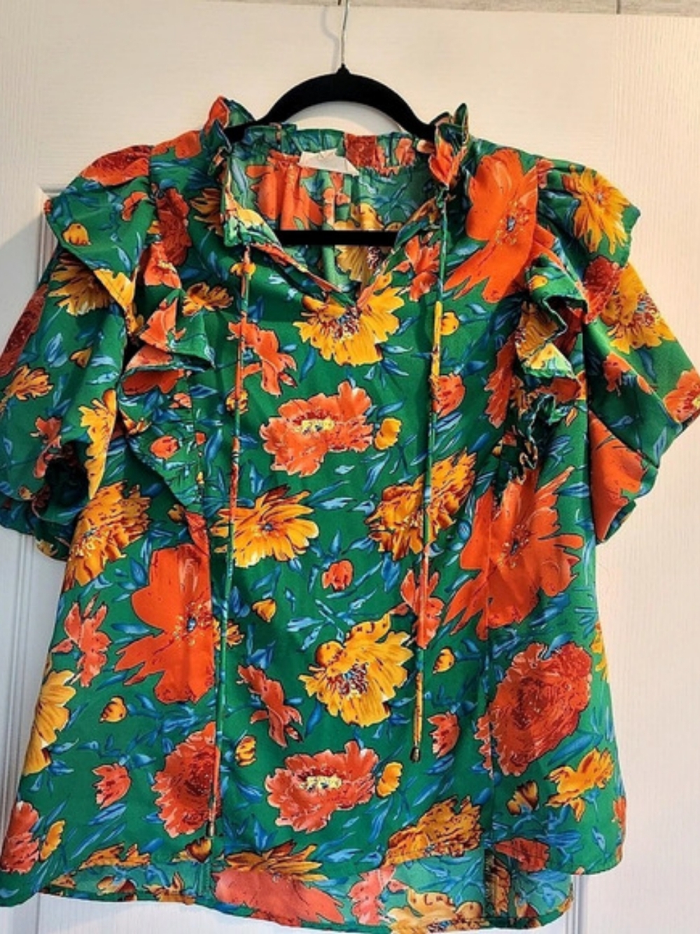 entro Floral Blouse in Green & Orange Size Small Like New